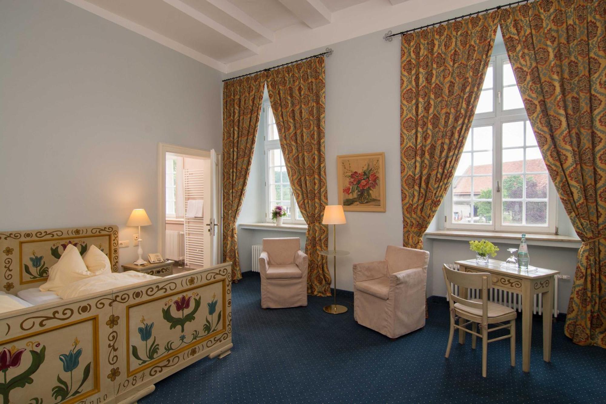 Hotel Schloss Gehrden Brakel Экстерьер фото